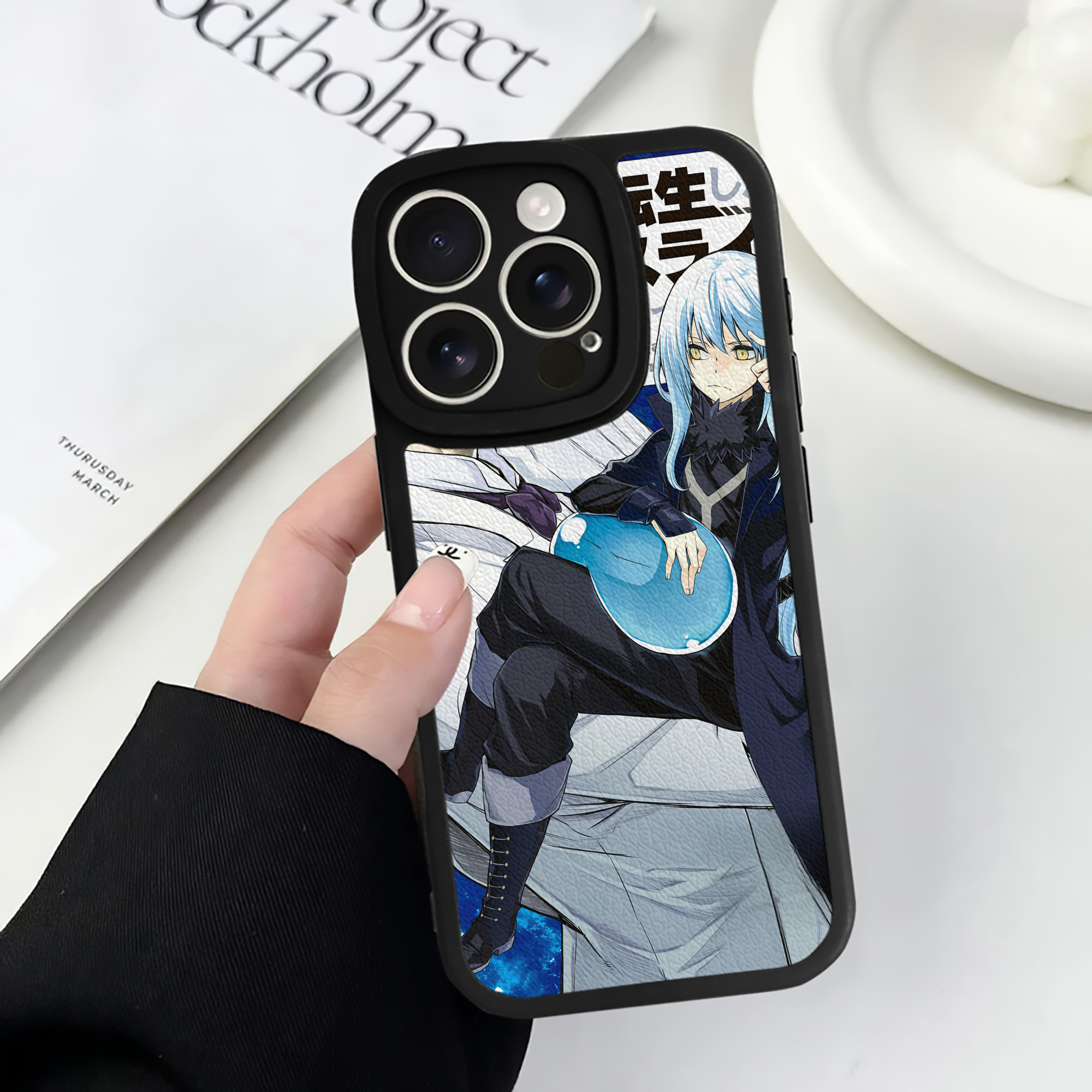 （画像用） 転スラ Regarding Reincarnated to Slime 【iPhone 16シリーズ対応】シリコンスマホケース（レザー調） 材質：シリコン